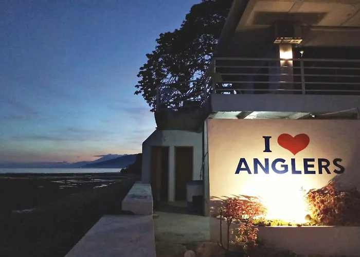 Angler's Hub & Resort Oslob