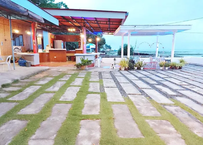 Angler's Hub & Resort Oslob