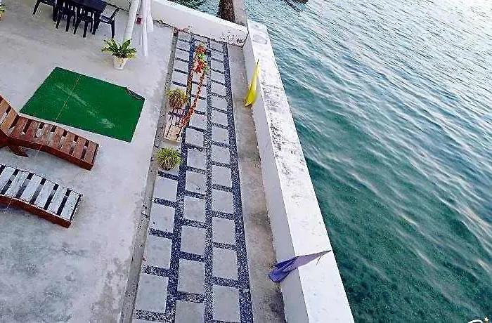 Angler's Hub & Resort